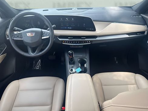Used 2024 Cadillac XT4 Luxury FWD image 14