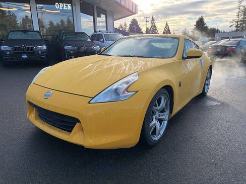 Used 2009 Nissan 370Z Touring w/ Sport Pkg image 1