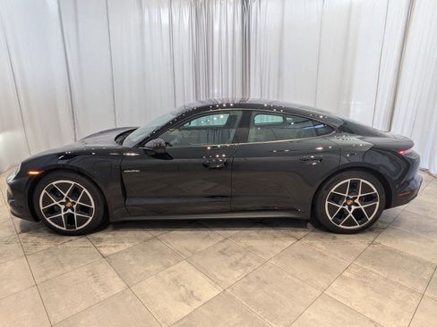 Used 2025 Porsche Taycan image 2