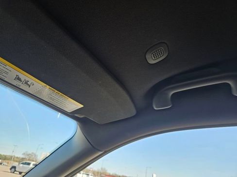 Used 2024 Jeep Grand Cherokee Limited image 21