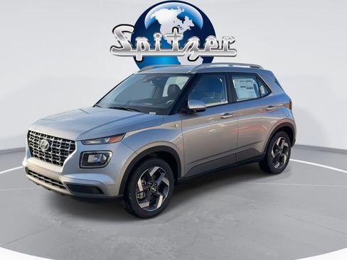 New 2025 Hyundai Venue SEL image 4