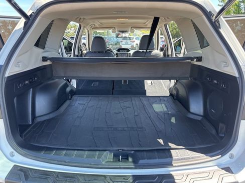Used 2019 Subaru Forester Touring AWD/4WD image 17