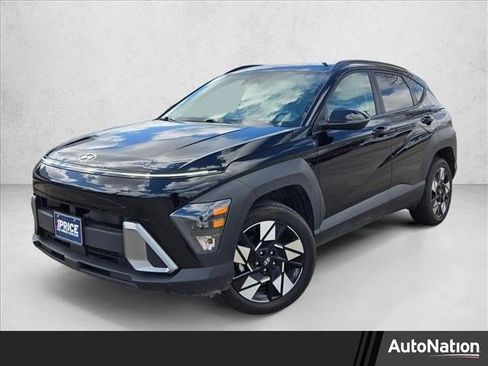 Used 2025 Hyundai Kona SEL image 1