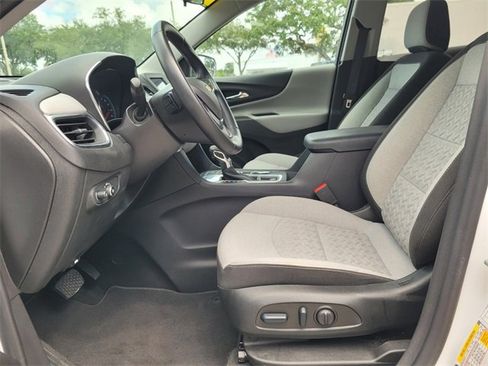 Used 2024 Chevrolet Equinox LT image 11