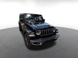Used 2025 Jeep Wrangler Unlimited Sahara AWD/4WD video 2