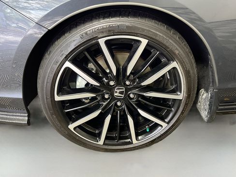 Used 2024 Honda Accord Touring image 14