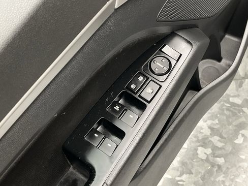 Used 2019 Hyundai Elantra Value Edition w/ Cargo Package FWD image 8