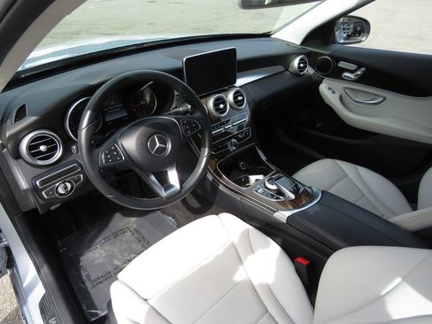 Used 2016 Mercedes-Benz C 300 4MATIC Sedan image 11