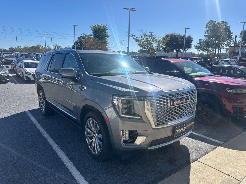 Used 2022 GMC Yukon Denali RWD image 2