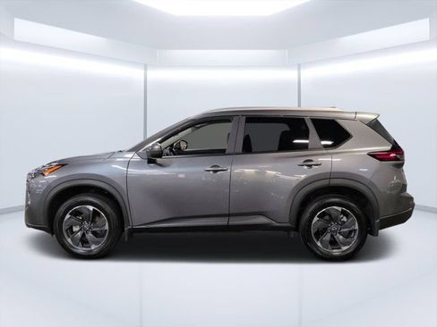 Used 2026 Nissan Rogue SV w/ SV Premium Package FWD image 6