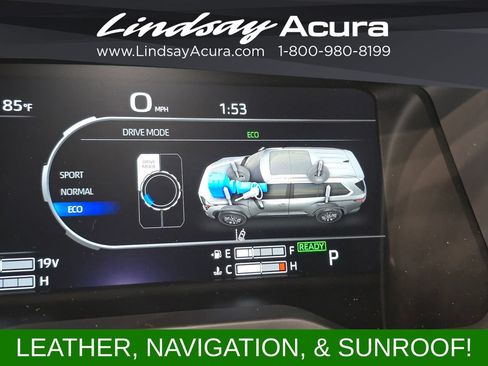 Used 2025 Toyota Sequoia Platinum AWD/4WD image 16