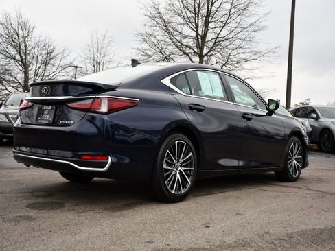 Certified 2025 Lexus ES 300h w/ Premium Package image 7