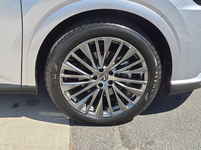 Used 2024 Lexus RX 450h AWD w/ Convenience Package image 9