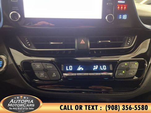 Used 2019 Toyota C-HR XLE FWD image 26