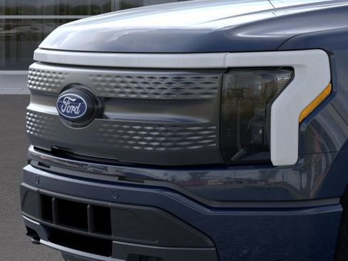 New 2025 Ford F150 Lightning Flash AWD/4WD image 17