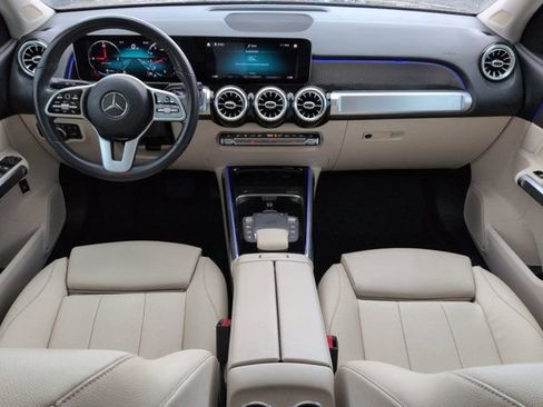 Used 2021 Mercedes-Benz GLB 250 image 16