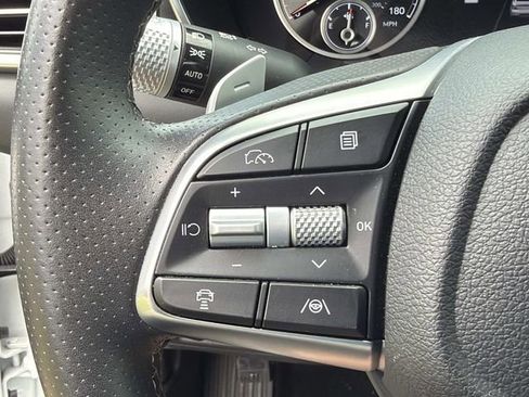 Used 2025 Genesis G70 2.5T AWD/4WD image 25