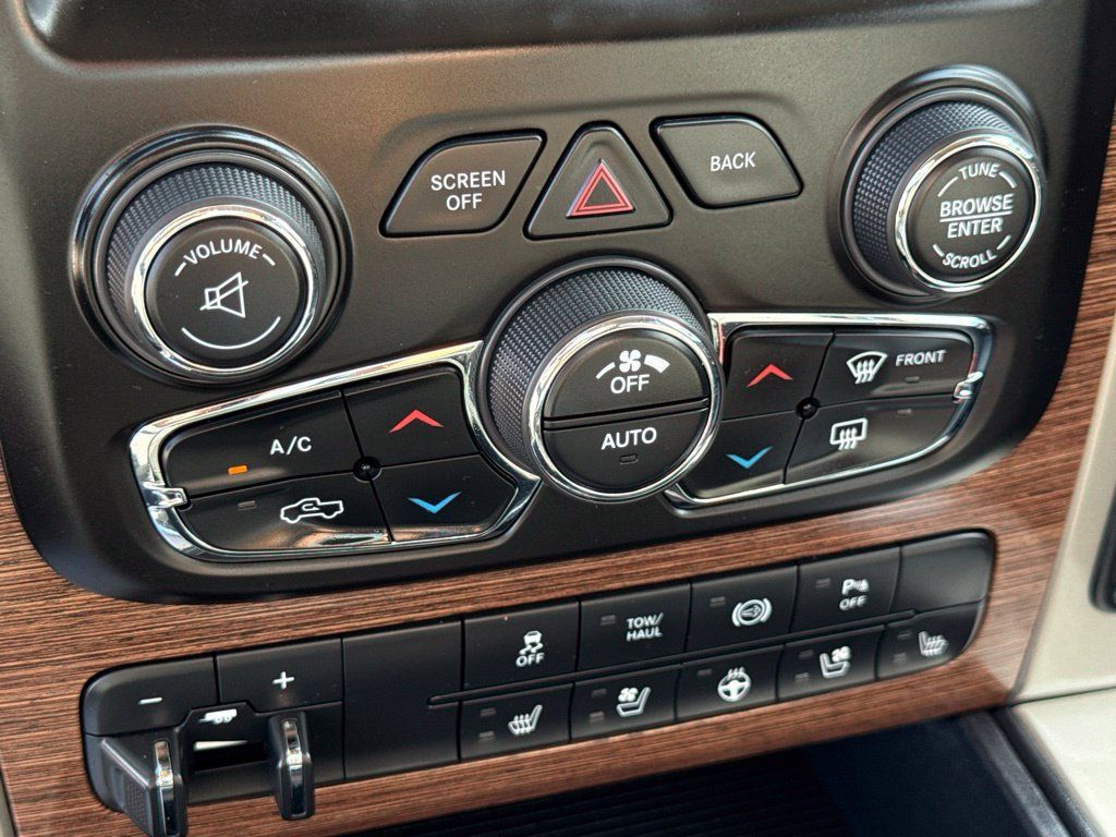 Used 2014 RAM 3500 Laramie AWD/4WD image 34