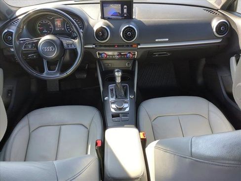 Used 2017 Audi A3 e-tron Premium image 23