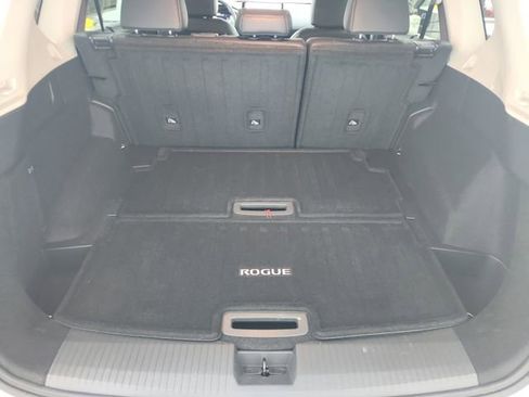 Used 2024 Nissan Rogue SL w/ SL Premium Package image 42
