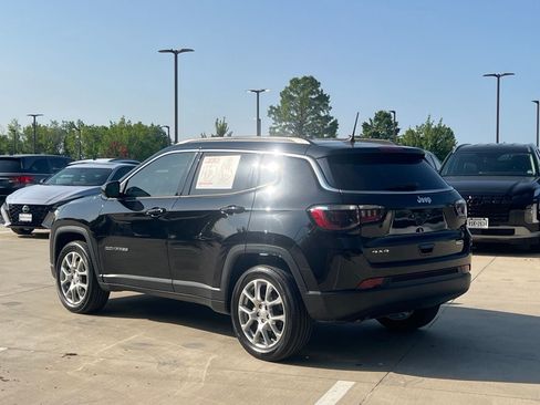Used 2023 Jeep Compass Latitude AWD/4WD image 10