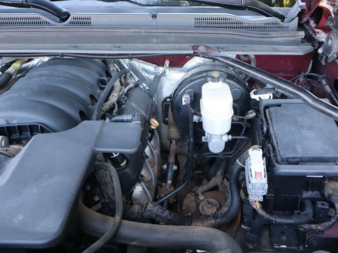Used 2017 Chevrolet Suburban LT AWD/4WD image 41
