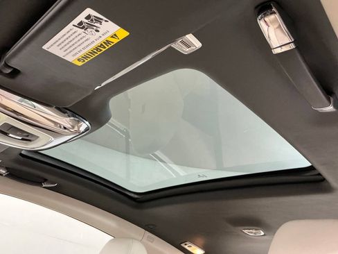 Used 2014 Rolls-Royce Wraith RWD image 23