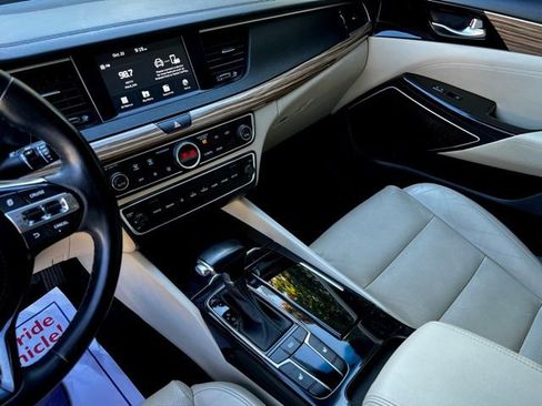 Used 2019 Kia Cadenza Premium image 40