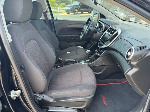 Used 2020 Chevrolet Sonic LT w/ Convenience Package FWD image 20