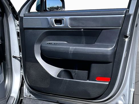 Used 2025 Hyundai Santa Fe SE FWD image 22