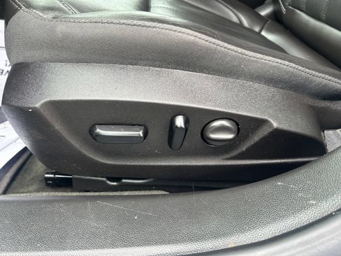 Used 2017 Buick Regal Sport Touring FWD image 18
