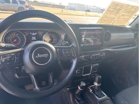 Used 2021 Jeep Gladiator Sport AWD/4WD image 13