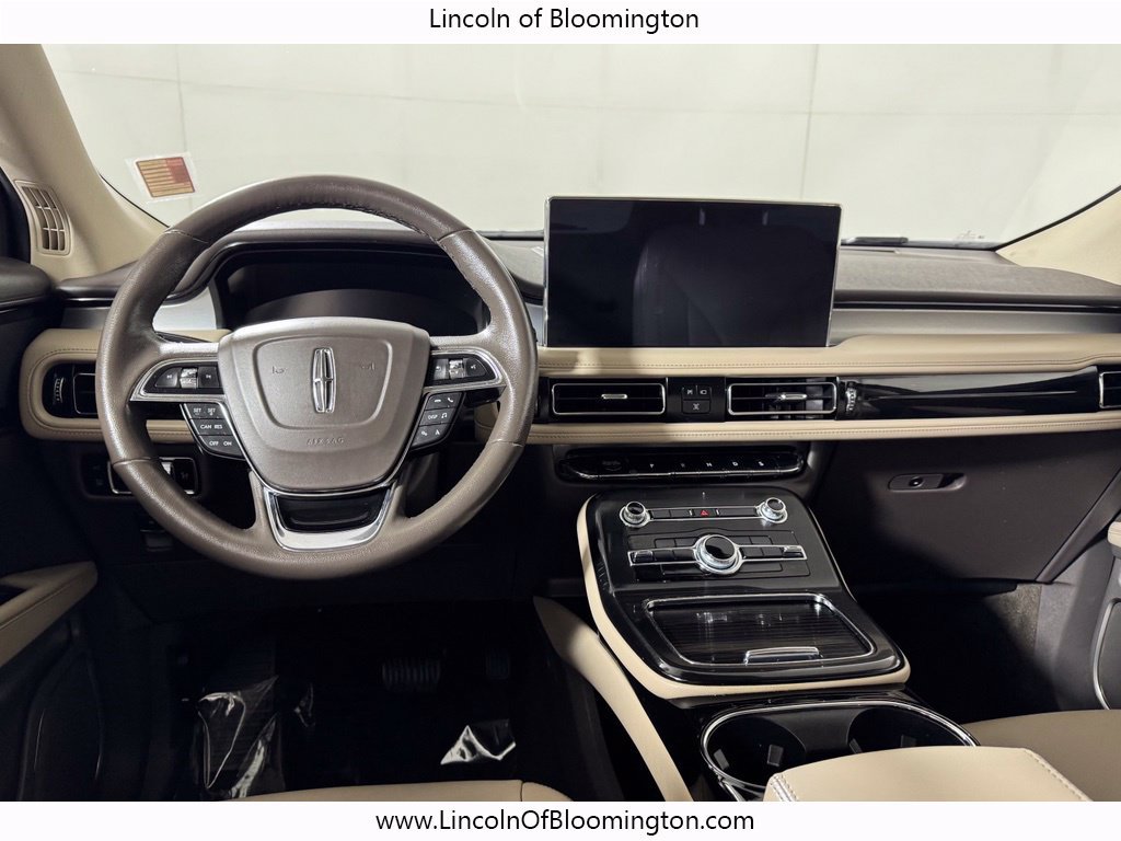 Used 2023 Lincoln Nautilus AWD w/ Premium Package image 19