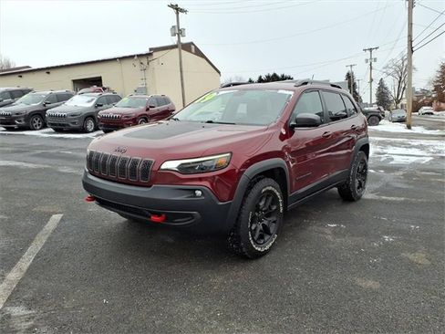 Used 2019 Jeep Cherokee Trailhawk w/ Cold Weather Group image 3