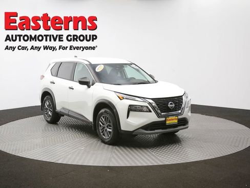 Used 2022 Nissan Rogue S image 49
