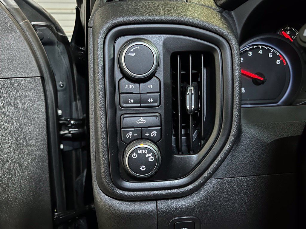 Used 2022 Chevrolet Silverado 1500 Custom Trail Boss w/ Midnight Edition AWD/4WD image 14