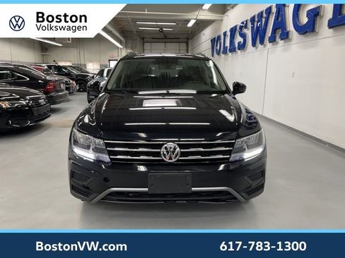 Certified 2021 Volkswagen Tiguan SE w/ Panoramic Sunroof Package image 6