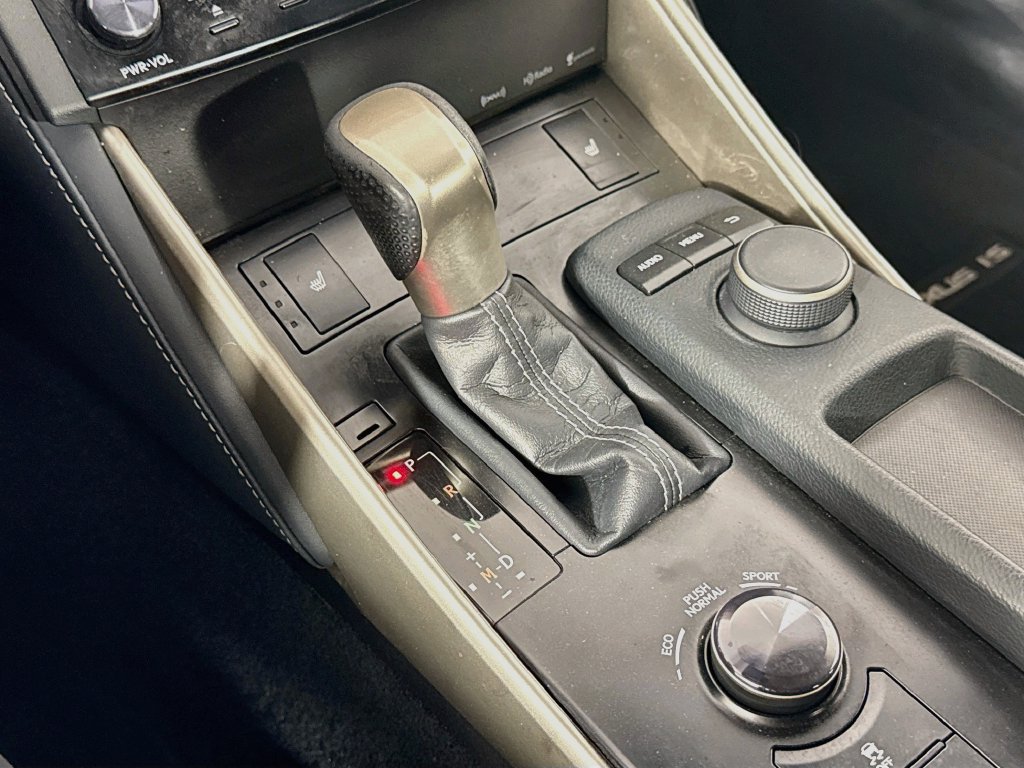 Used 2014 Lexus IS 250 w/ F-Sport Package RWD image 16
