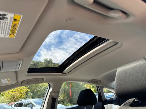 Used 2025 Honda Accord SE image 15