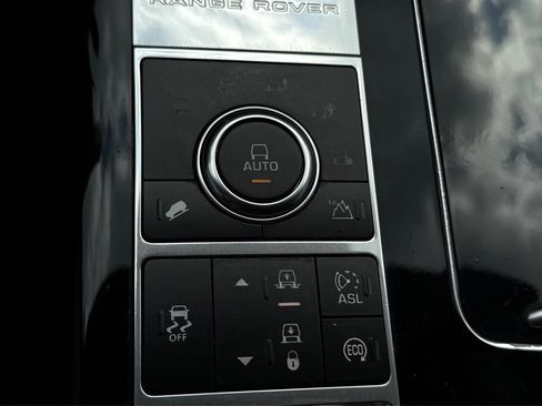 Used 2014 Land Rover Range Rover Supercharged image 35
