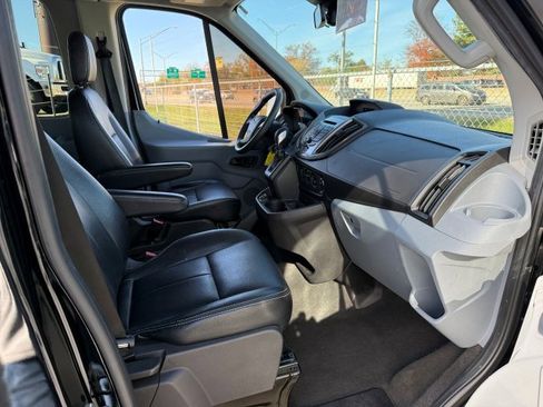 Used 2019 Ford Transit 350 XLT image 17