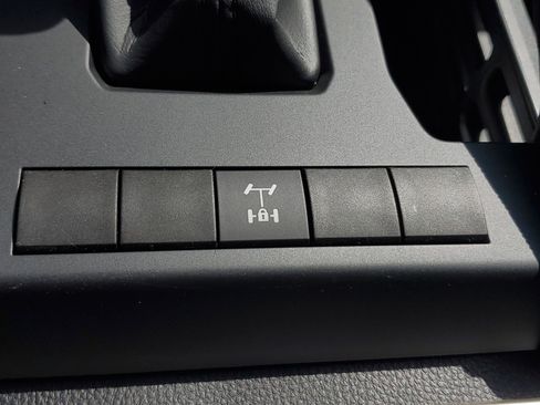 New 2025 Toyota Tacoma TRD Off-Road image 30