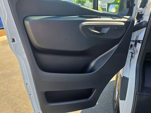 New 2025 Mercedes-Benz eSprinter 170 Cargo image 30