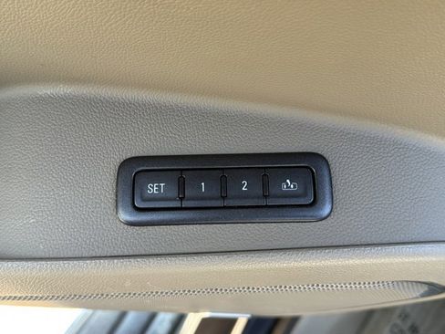 Used 2015 Chevrolet Tahoe LTZ image 12