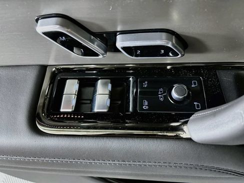New 2026 Land Rover Range Rover Sport Dynamic SE AWD/4WD image 19