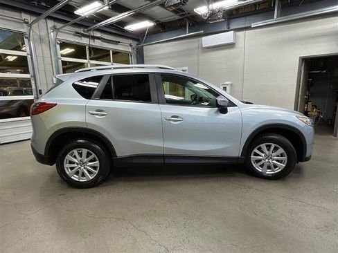 Used 2016 MAZDA CX-5 Touring image 6