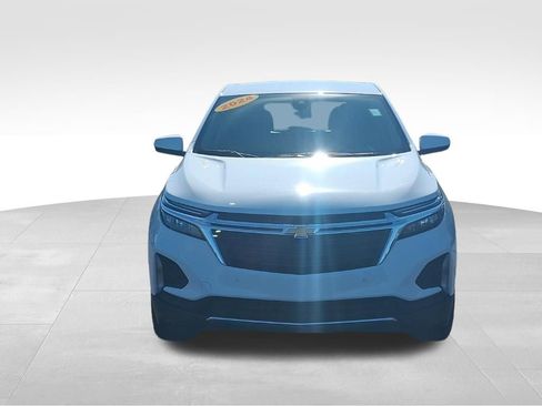 Used 2024 Chevrolet Equinox LT image 3