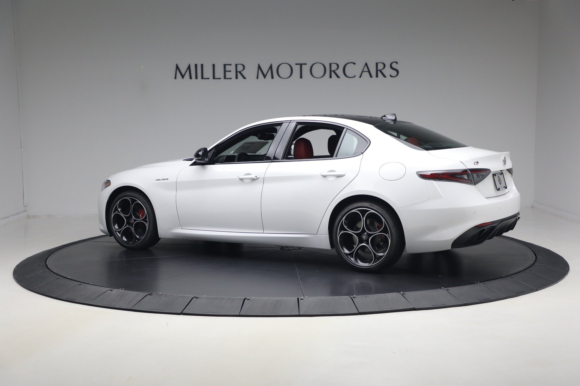 New 2026 Alfa Romeo Giulia AWD image 4