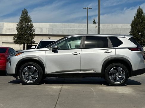 Certified 2025 Nissan Rogue SV image 6