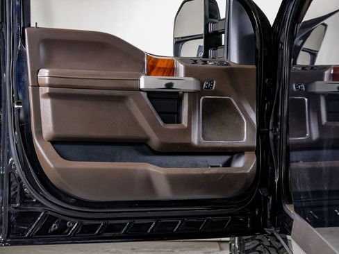 Used 2020 Ford F250 King Ranch w/ King Ranch Ultimate Package AWD/4WD image 33